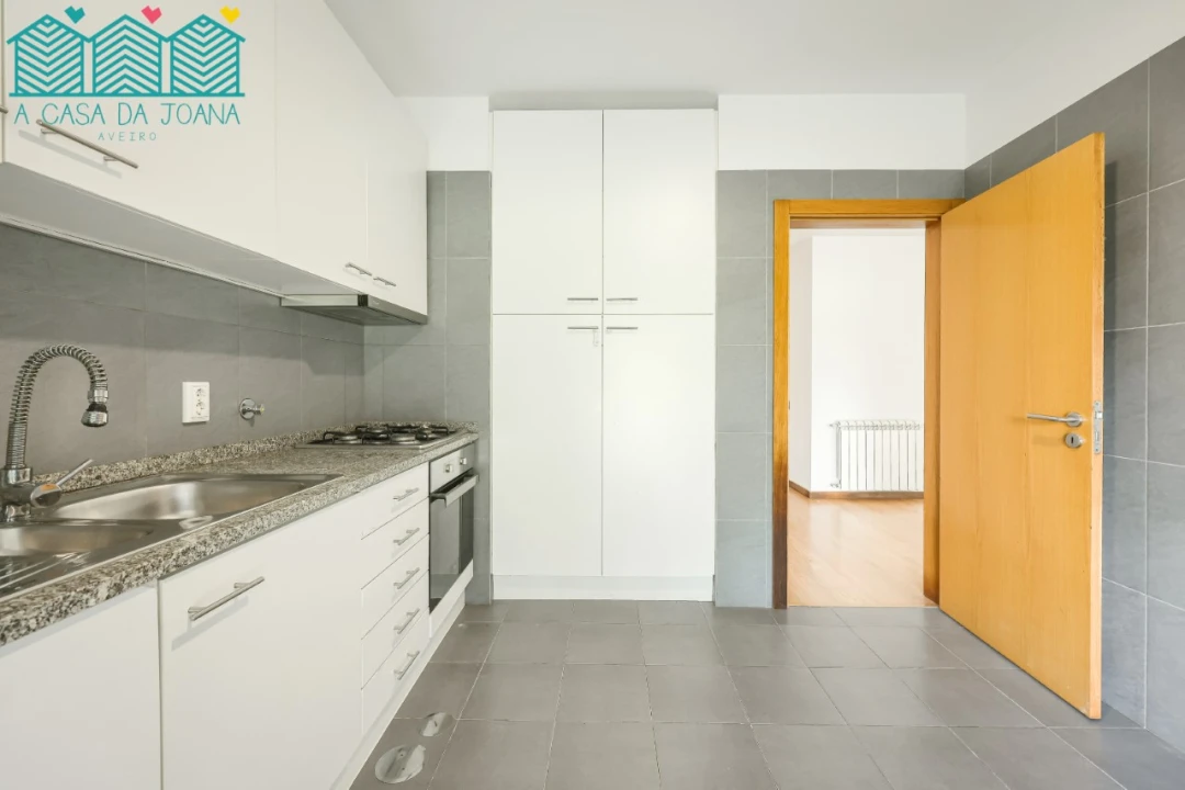 Apartamento T2 para Arrendamento em Esgueira Foto 9
