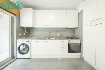Apartamento T2 para Arrendamento em Esgueira
