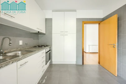 Apartamento T2 para Arrendamento em Esgueira