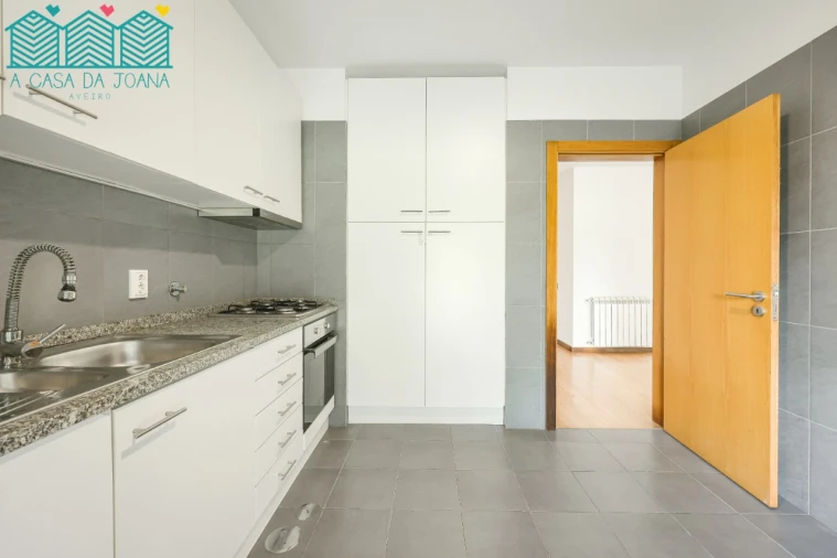 Apartamento T2 para Arrendamento em Esgueira Foto 9