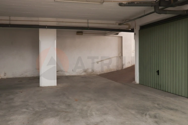 Garagem para Venda em União das Freguesias de Setúbal Foto 10