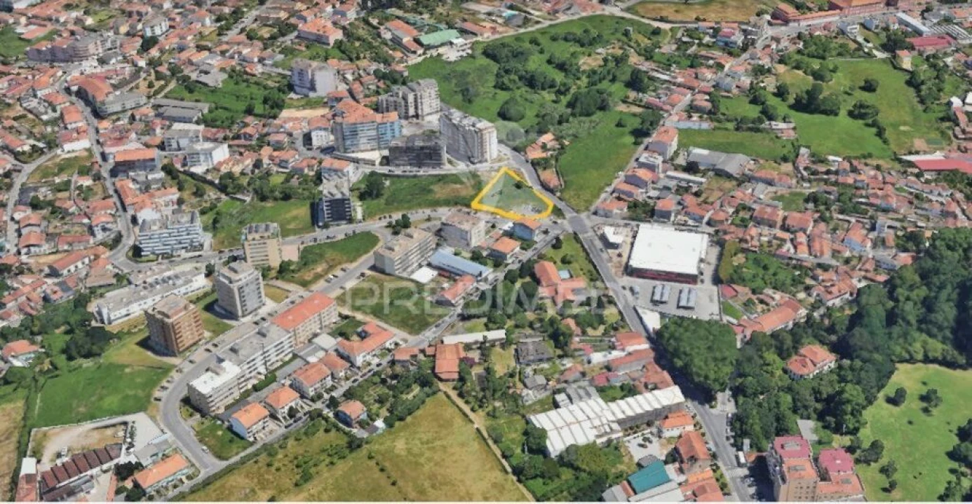 Terreno para Venda em Oliveira do Douro Foto 6