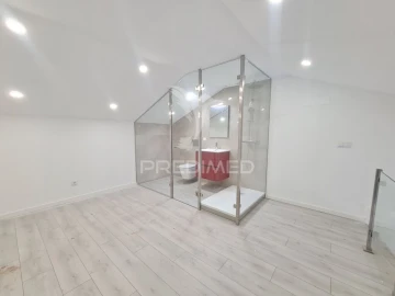 Apartamento T3 para Venda em São Domingos de Benfica
