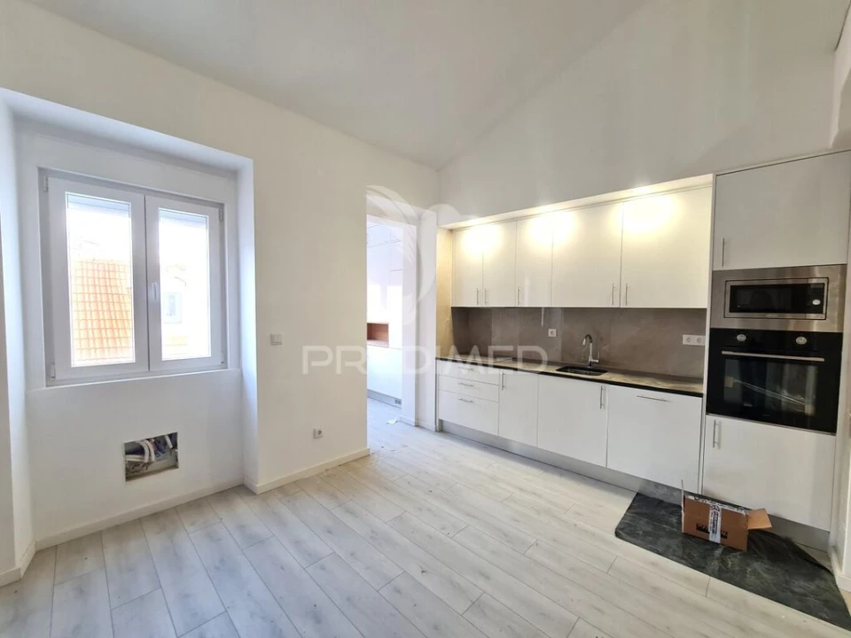 Apartamento T3 para Venda em São Domingos de Benfica Foto 1