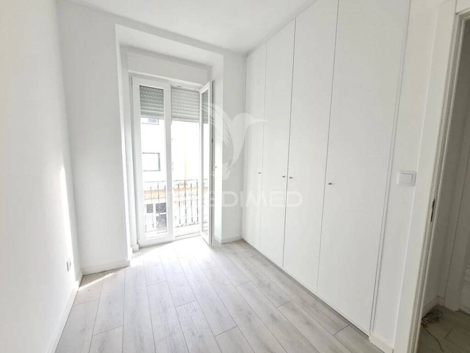 Apartamento T3 para Venda em São Domingos de Benfica Foto 5
