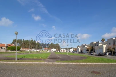 Terreno para Venda em Castêlo da Maia