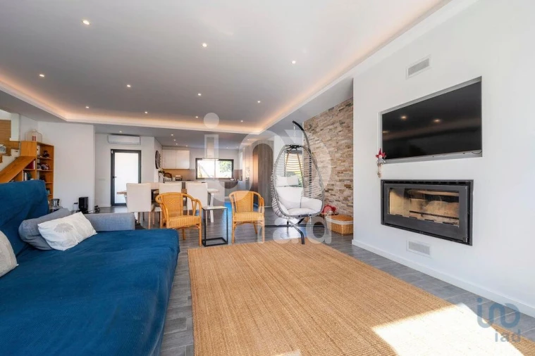 Moradia T3 para Venda em Quarteira Foto 6