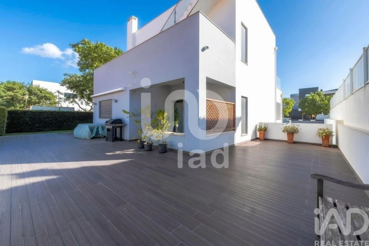 Moradia T3 para Venda em Quarteira Foto 16