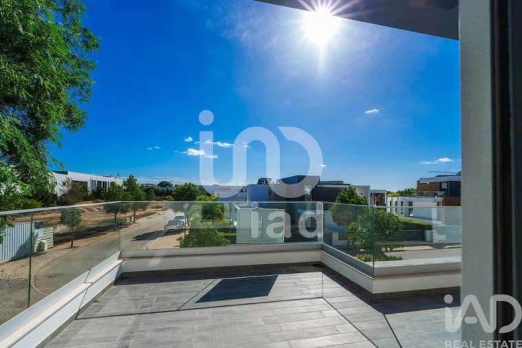 Moradia T3 para Venda em Quarteira Foto 23