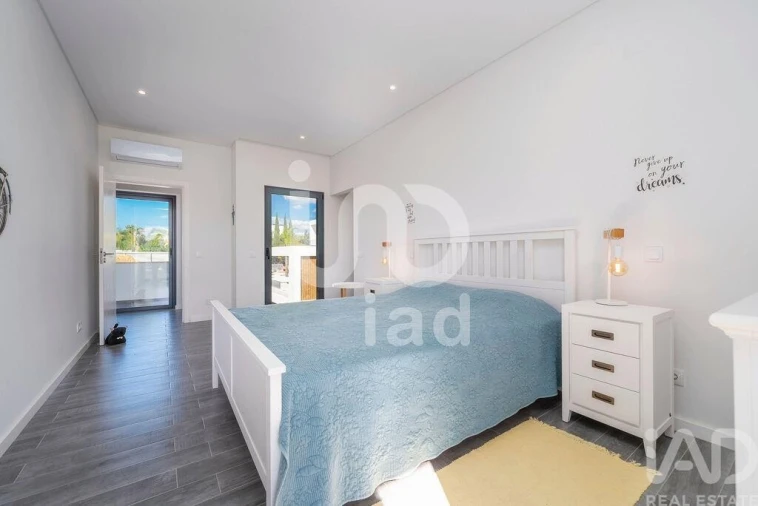 Moradia T3 para Venda em Quarteira Foto 21