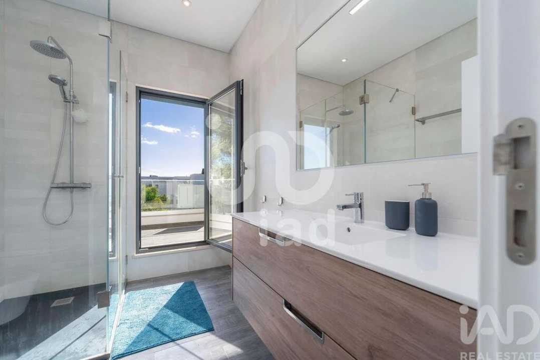 Moradia T3 para Venda em Quarteira Foto 22