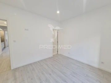 Apartamento T2 para Venda em São Domingos de Benfica