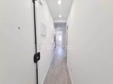 Apartamento T2 para Venda em São Domingos de Benfica