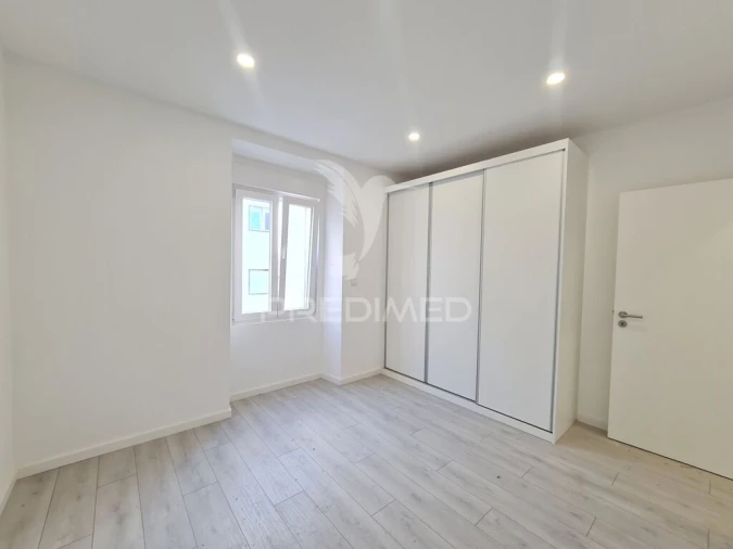 Apartamento T2 para Venda em São Domingos de Benfica Foto 10