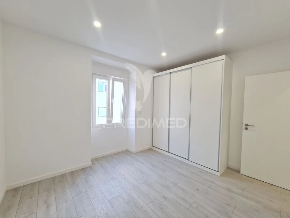Apartamento T2 para Venda em São Domingos de Benfica Foto 10