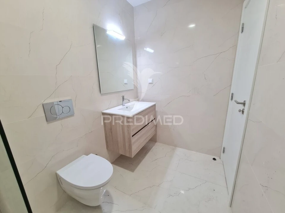 Apartamento T2 para Venda em São Domingos de Benfica Foto 14
