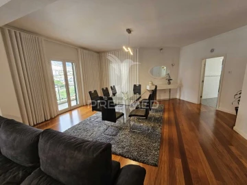 Apartamento T4 para Venda em São Martinho