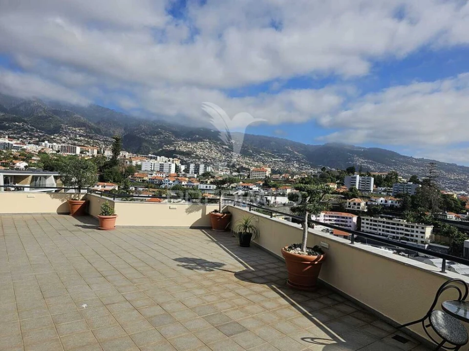 Apartamento T4 para Venda em São Martinho Foto 13