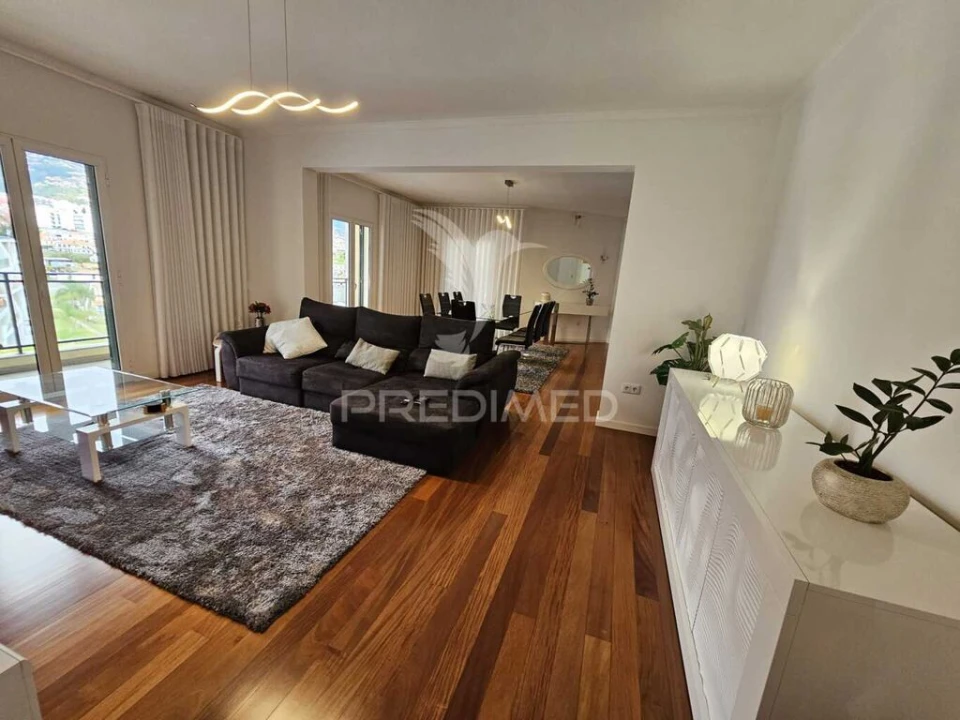 Apartamento T4 para Venda em São Martinho Foto 10