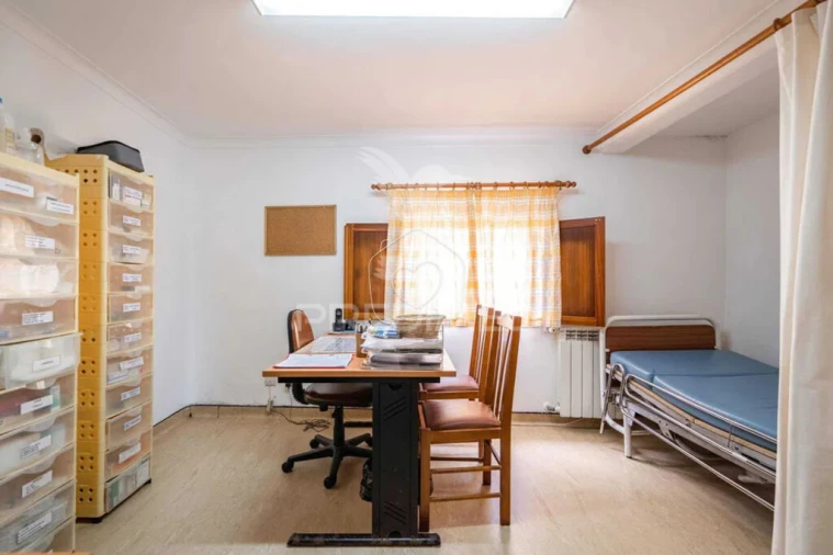 Moradia T5 para Venda em Abitureiras Foto 5