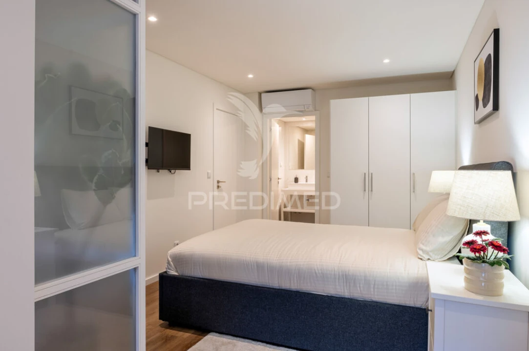 Apartamento T2 para Venda em Cedofeita, Santo Ildefonso, Sé, Miragaia, São Nicolau e Vitória Foto 15