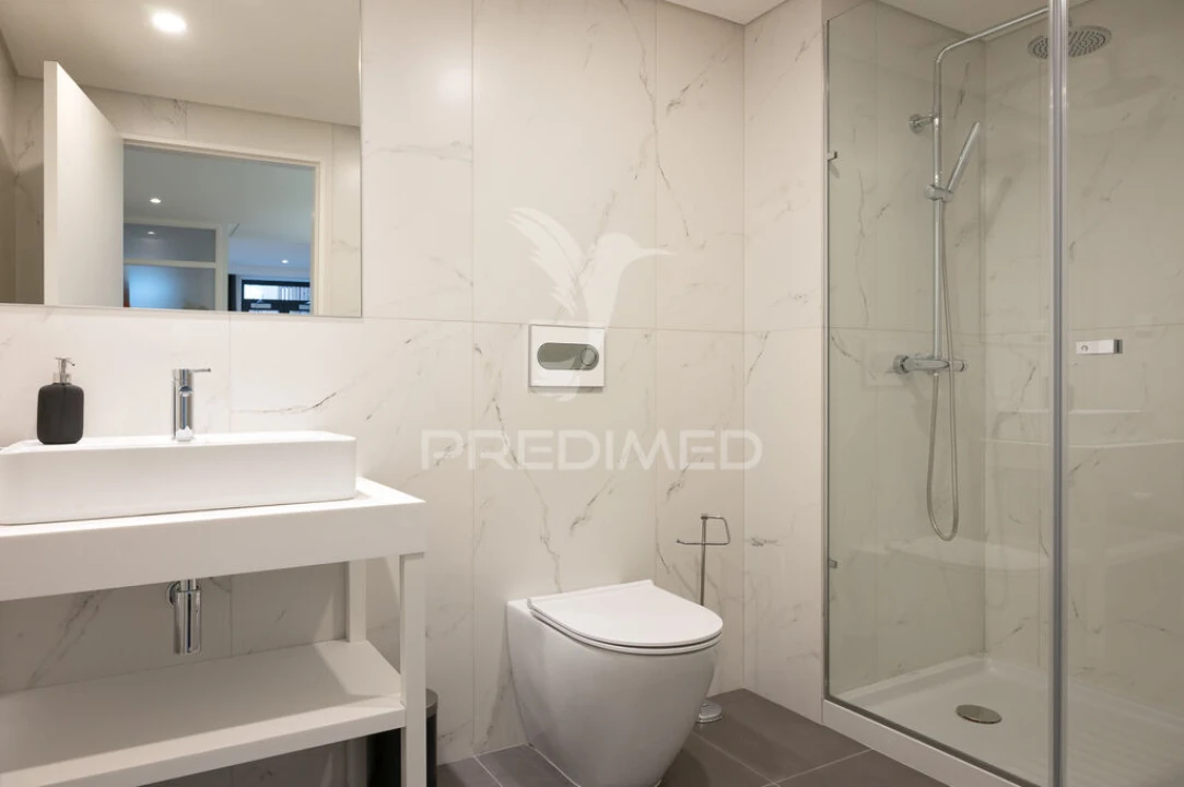 Apartamento T2 para Venda em Cedofeita, Santo Ildefonso, Sé, Miragaia, São Nicolau e Vitória Foto 17