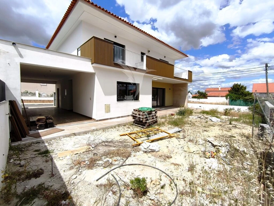 Moradia T4 para Venda em Azeitão (São Lourenço e São Simão) Foto 1