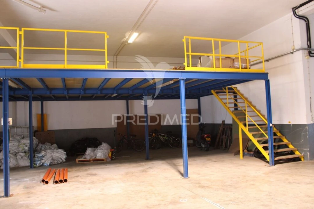 Armazém para Venda em Estômbar e Parchal Foto 8