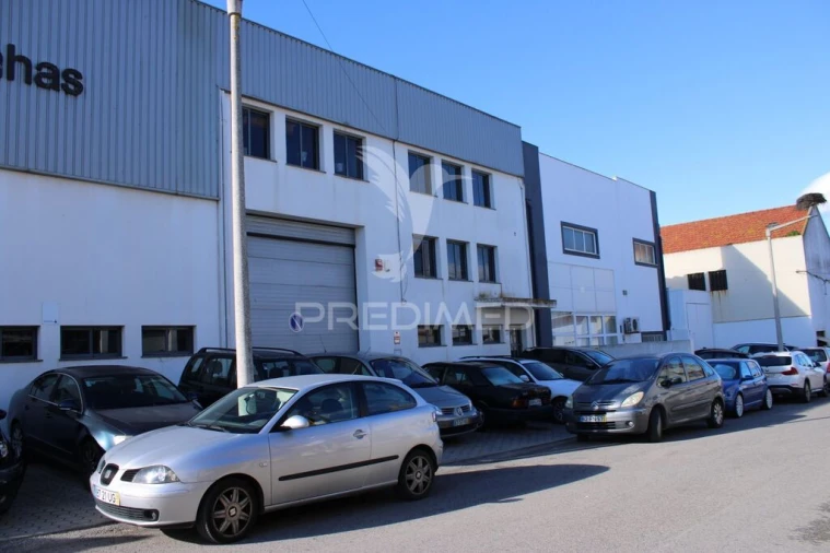 Armazém para Venda em Estômbar e Parchal Foto 3