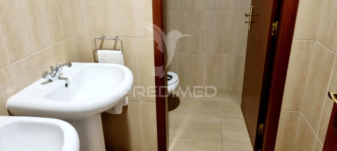 Armazém para Venda em Estômbar e Parchal Foto 19