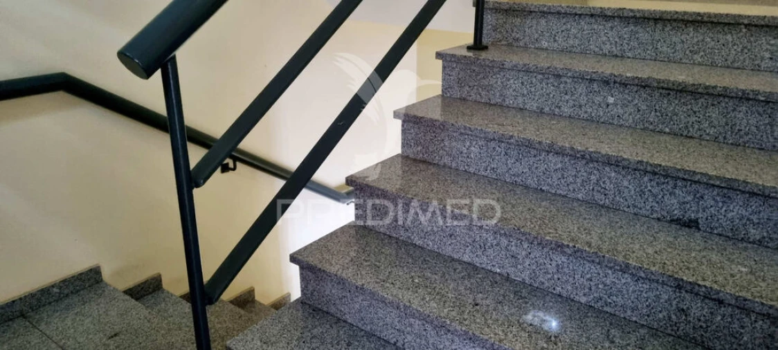 Armazém para Venda em Estômbar e Parchal Foto 15