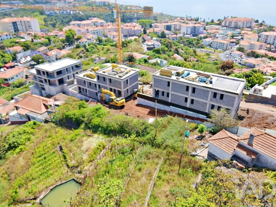 Moradia T3 para Venda em Caniço Foto 19