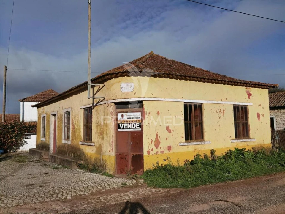 Moradia T2 para Venda em Serra de Santo Antonio Foto 1