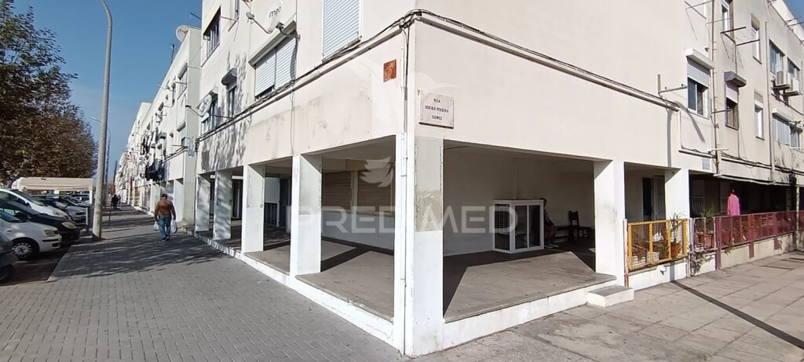 Loja para Venda em Alhos Vedros Foto 6