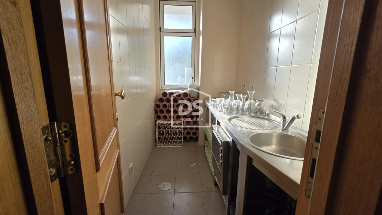 Negócio para Venda em Abrunhosa-A-Velha Foto 57