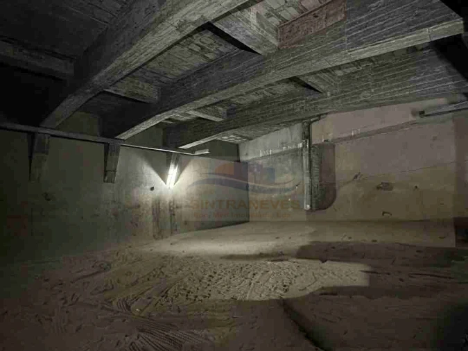 Garagem para Venda em Carcavelos e Parede