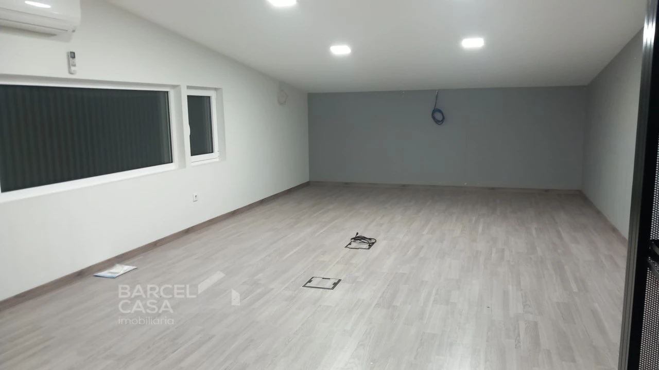 Armazém para Venda em Barcelos, V.Boa, V.Frescainha Foto 9