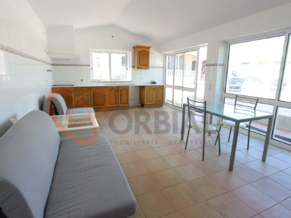 Moradia T4 para Venda em Guia Foto 36