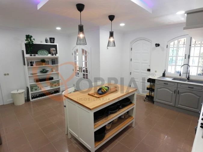 Moradia T4 para Venda em Guia Foto 19
