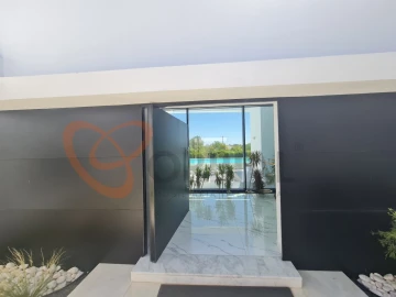 Moradia T4 para Venda em Conceição e Estoi