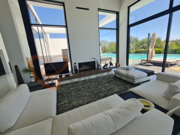 Moradia T4 para Venda em Conceição e Estoi