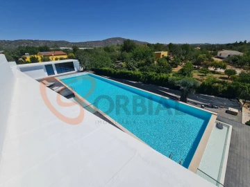 Moradia T4 para Venda em Conceição e Estoi