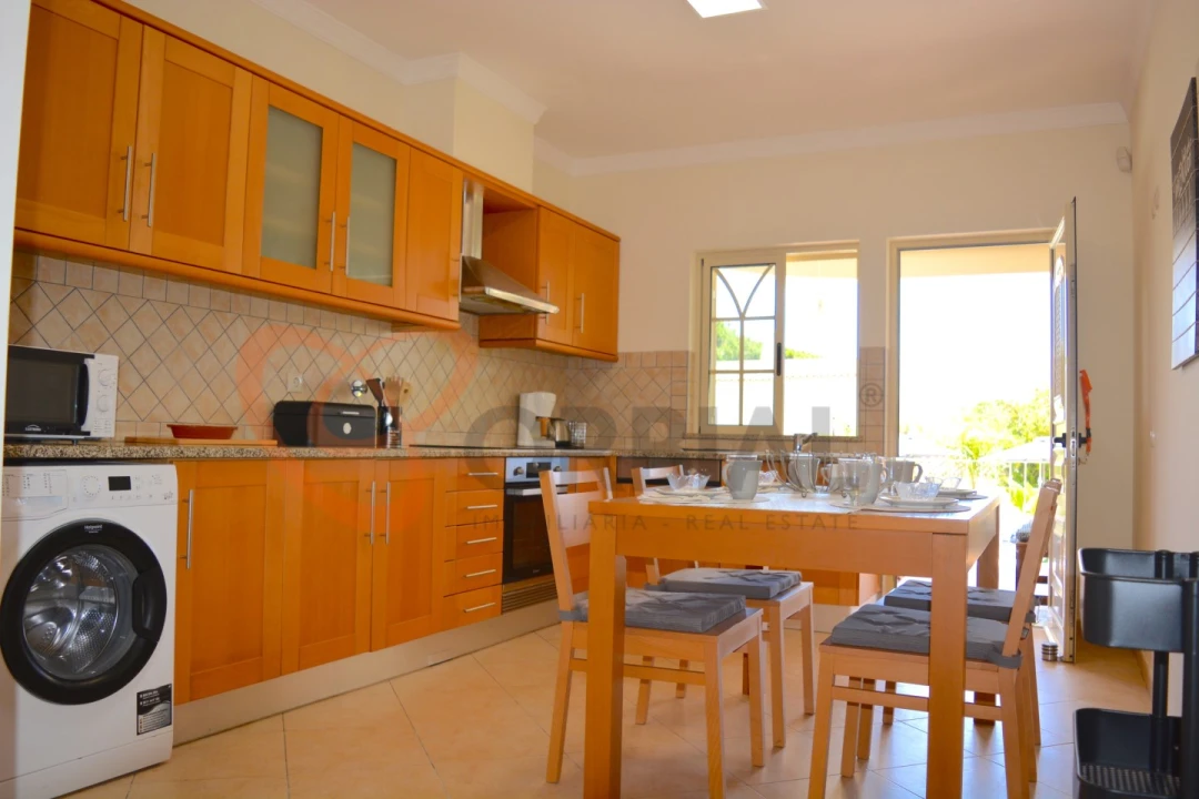 Moradia T4 para Arrendamento férias em Albufeira e Olhos de Água Foto 15