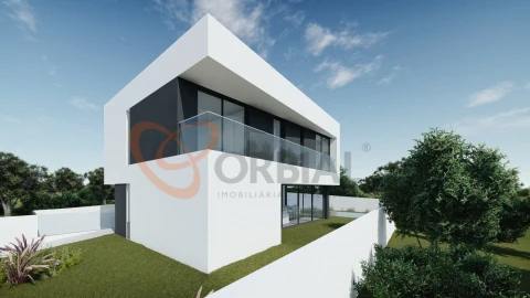 Moradia T4 para Venda em Guia