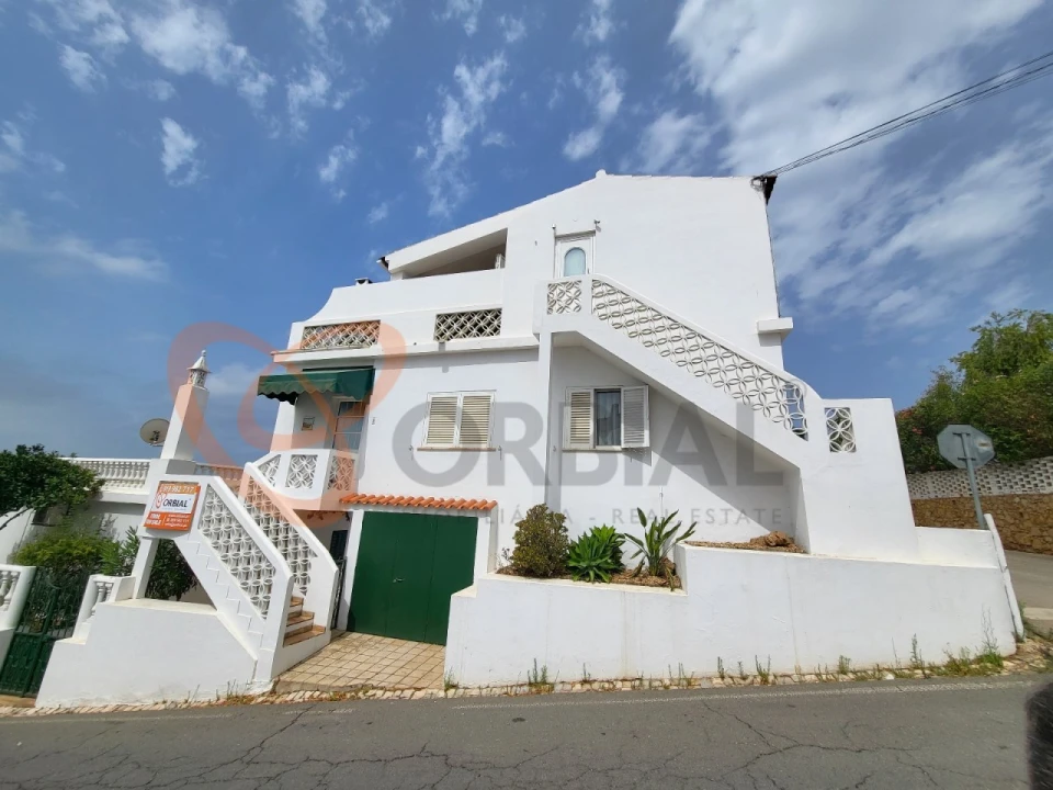 Moradia T3 para Venda em Albufeira e Olhos de Água Foto 2