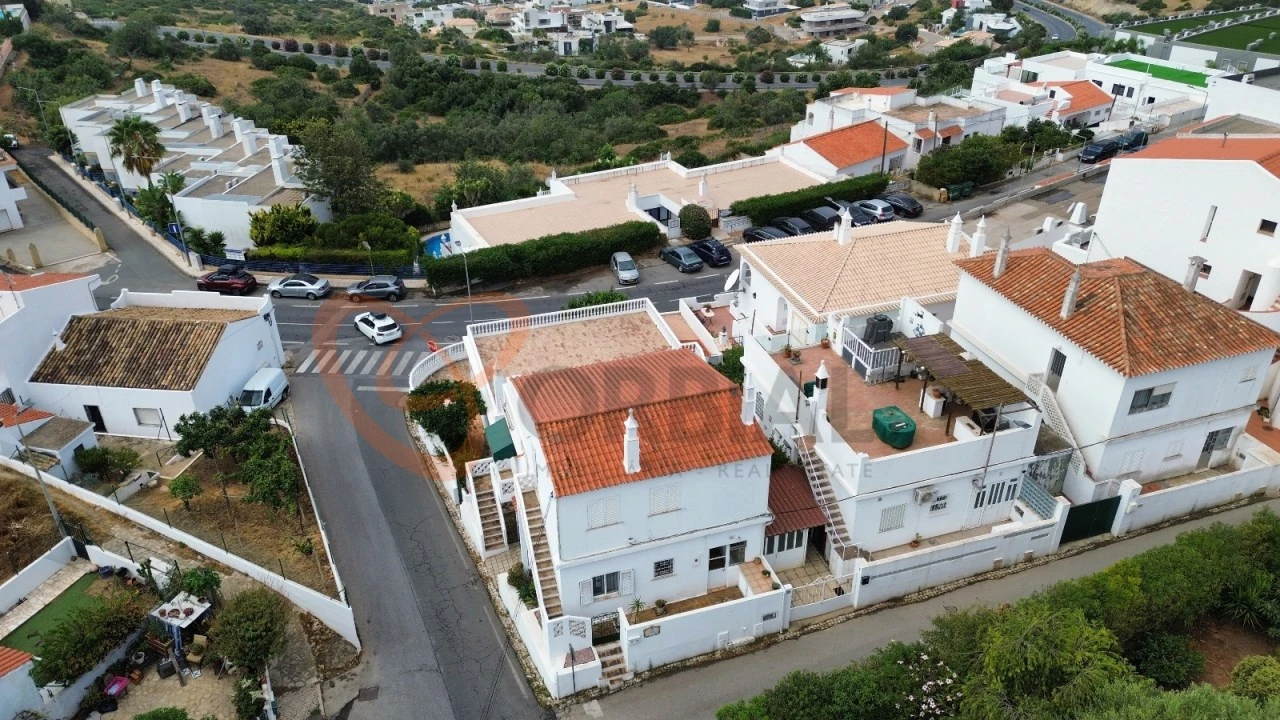 Moradia T3 para Venda em Albufeira e Olhos de Água Foto 37