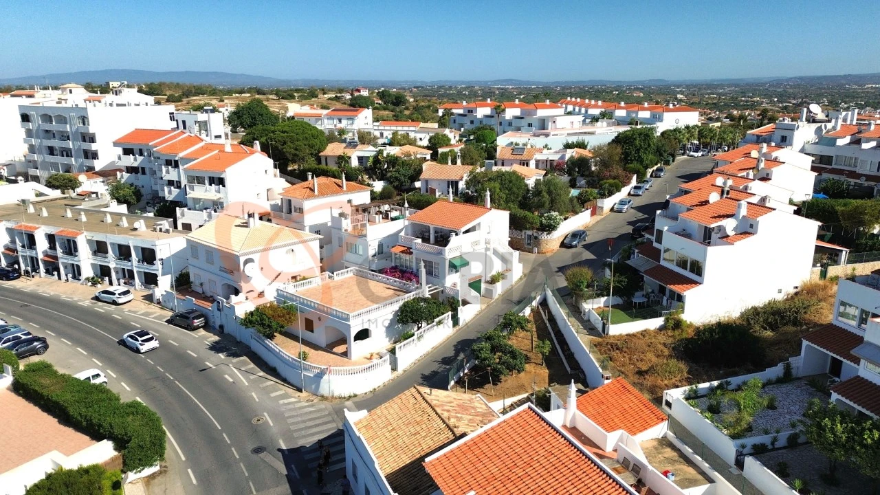 Moradia T3 para Venda em Albufeira e Olhos de Água Foto 35