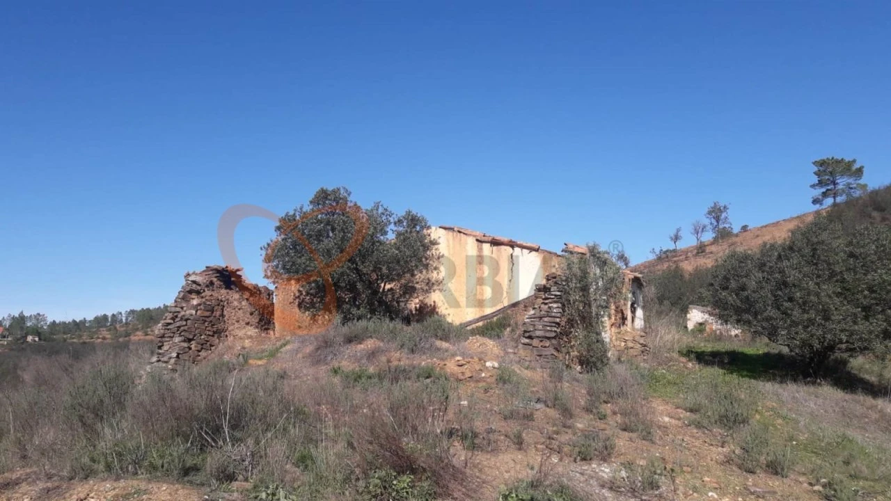 Moradia T3 para Venda em São Bartolomeu de Messines Foto 17