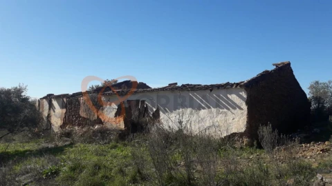 Moradia T3 para Venda em São Bartolomeu de Messines