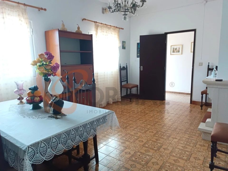 Moradia T3 para Venda em Alte Foto 9